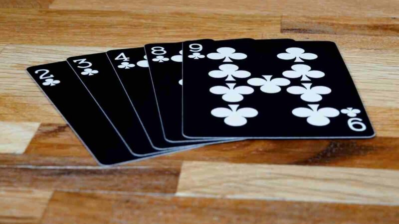 Top Strategies for Winning Crazy 8s Online
